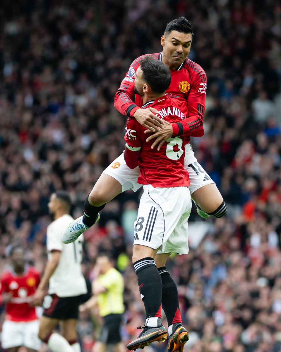 PLinArabic's tweet photo. جلوري جلوري مان يونايتد 😍

#MUNLIV https://t.co/hy8tUhTuD7