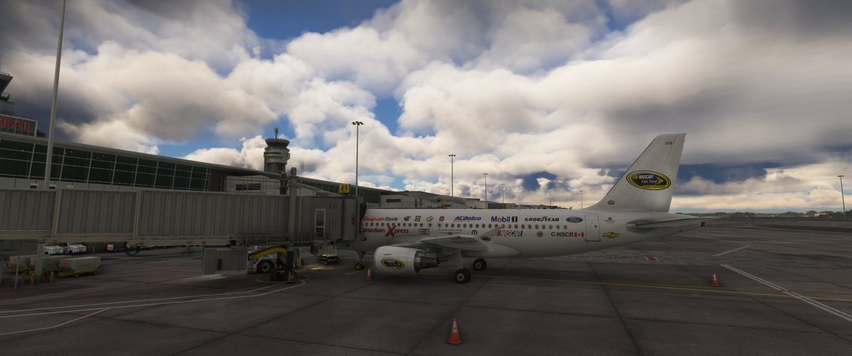 CXA001's tweet photo. 1/2 Photo dump from today's flight from Montreal Trudeau International (CYUL) to Myrtle Beach International (KMYR) 2 hours 20 minutes on @vatsim  with the @canadianxpress  NASCAR Airbus A319-111. https://t.co/bO3G8AcjBC