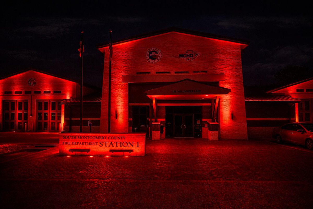 mcesd8's tweet photo. This weekend, we light up our stations and remember the lives of those lost, including two of our own:
 Lt. Joel Stephens 11.23.59 – 12.20.18
Firefighter Corby McKenzie 6.13.79 – 3.3.24
Their legacy lives on in every call answered and every life protected. https://t.co/OcwVdhG8Yq