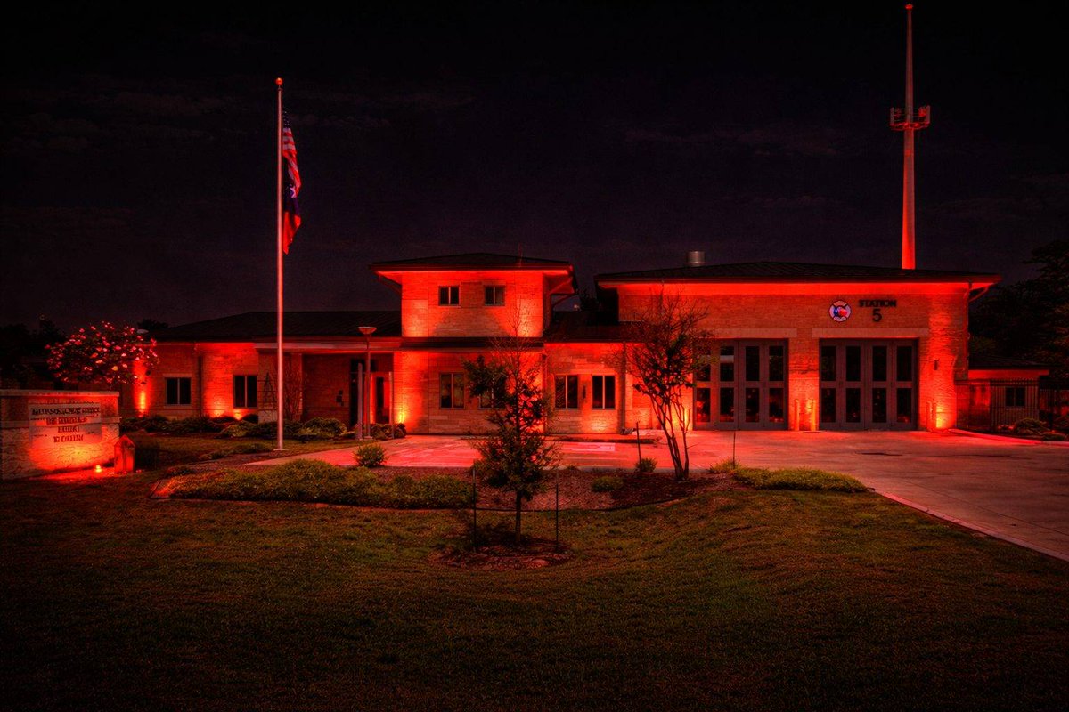 mcesd8's tweet photo. This weekend, we light up our stations and remember the lives of those lost, including two of our own:
 Lt. Joel Stephens 11.23.59 – 12.20.18
Firefighter Corby McKenzie 6.13.79 – 3.3.24
Their legacy lives on in every call answered and every life protected. https://t.co/OcwVdhG8Yq