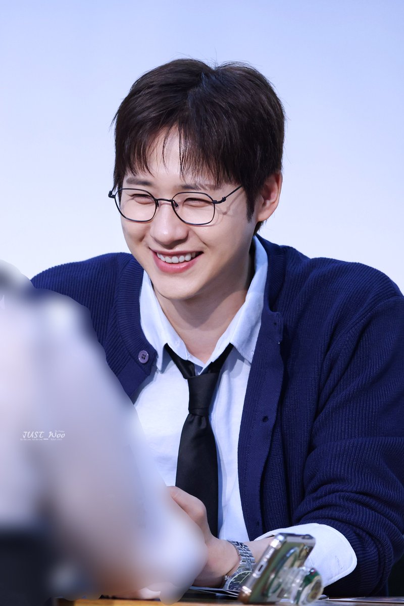 J16AxA23O's tweet photo. 260503 뮤직플랜트 부산
#B1A4 #신우 #CNU #シヌ
#가위바위보
#하나둘셋_비원에이포컴백이다
#READY_3ET_GO_B1A4 https://t.co/JOlZUWizih