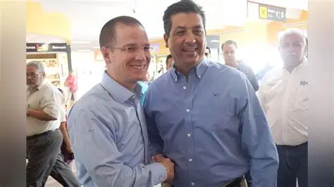 El Charro Político tweet media