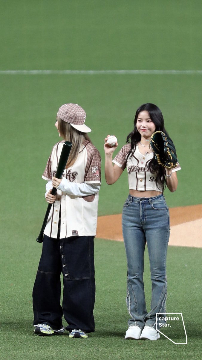 capturestarbyul's tweet photo. 260503 MAMAMOO+ https://t.co/Z8kI0IXAgc