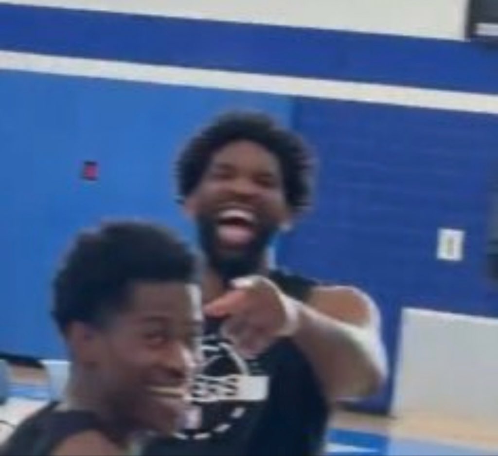 ✊🏿 VJ get me out the 2nd round plz ✊🏿 tweet media