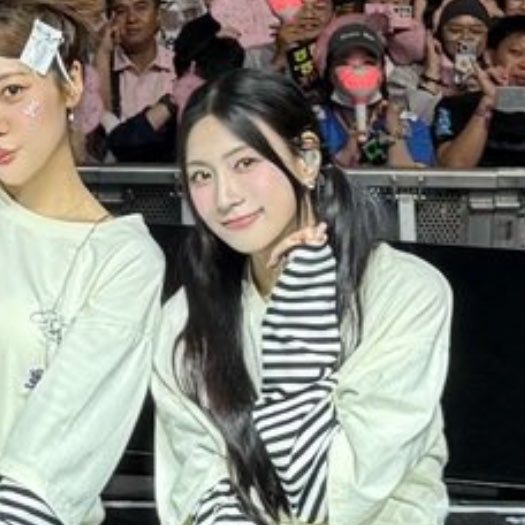 래드 tweet media