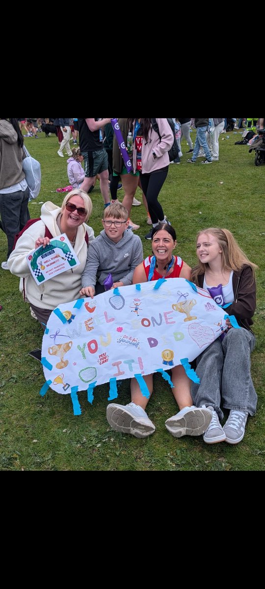 mc_pat2's tweet photo. Not all Hero's wear a cape. Anyone who completed the Belfast marathon today I 🫡 you. Standing at the finish line watching runners out on there feet, outstanding 👏. To my beautiful wife 👊 super super proud🫡🫡🫡❤️ https://t.co/OqECkr93jA