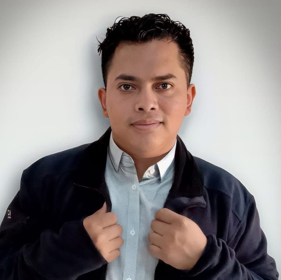 Guillermo_RO_'s tweet photo. Siempre se debe de luchar por lo que se quiere 🫶🏻 y por lo que se es feliz y yo soy feliz con esto porque este soy yo. 🥹

#guillermoromerooporta #photoshoot #actor https://t.co/DShpAAV893