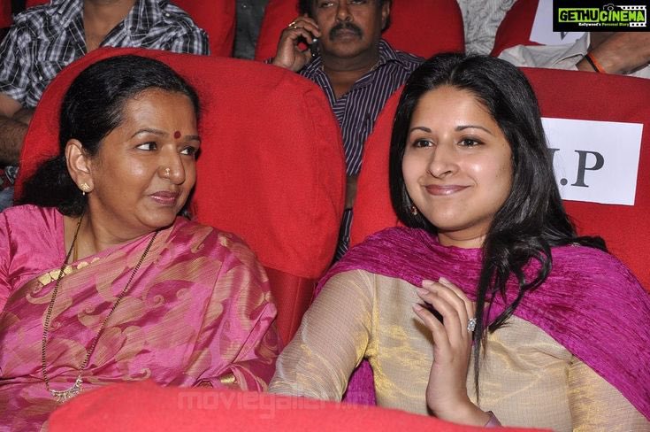 பொம்மை🎙️ tweet media