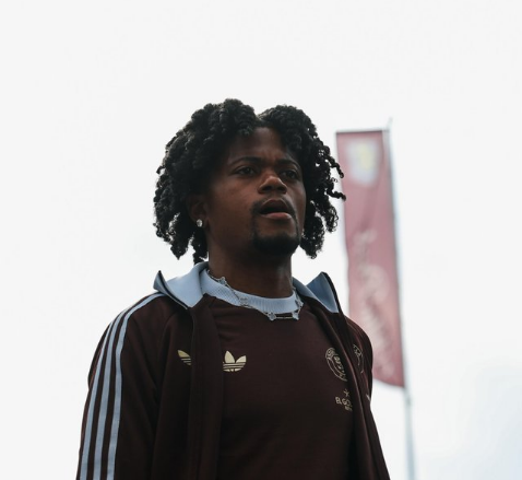 Jay tweet media