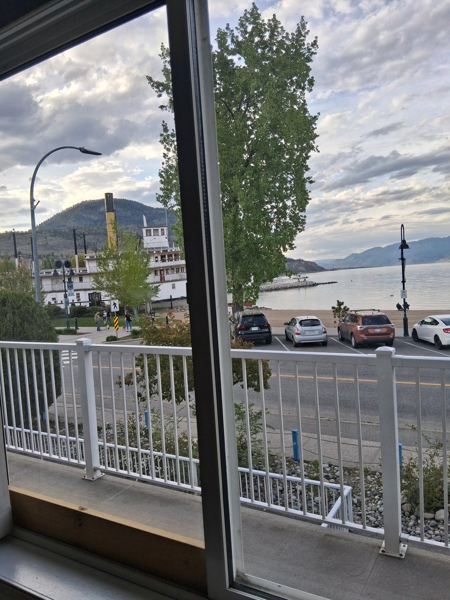 Ava in Vancouver ( @the beach for the weekend) tweet media