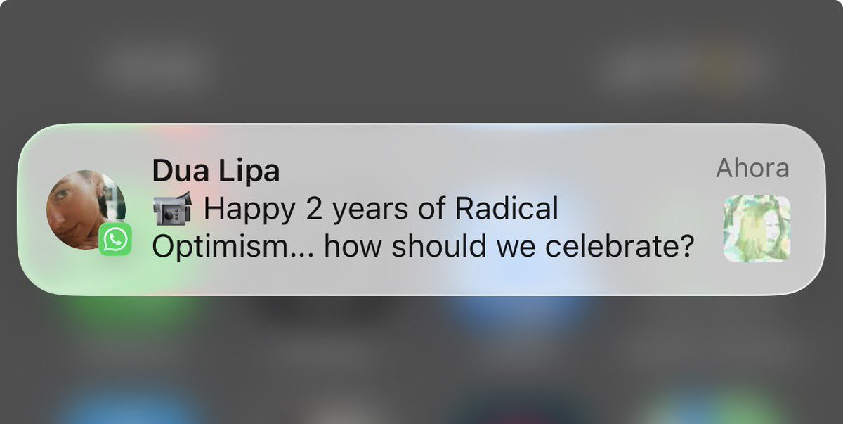 Me ghostea 2 años y ahora me vuelve a mandar mensaje.