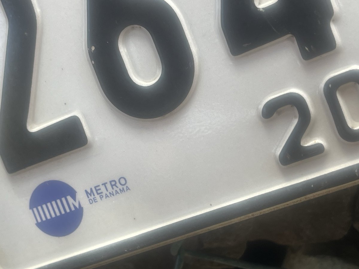 linetteq's tweet photo. @AlvaroAlvaradoC @YouTube Hablando de placas mira los mensajes que usamos en el pasado. Eran símbolos nacionales de proyectos o sitios. https://t.co/JtQJfykL4O