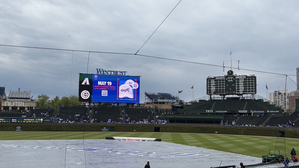 entendeur's tweet image. リグリーフィールドめちゃ寒い🥶

#ChicagoCubs  
#鈴木誠也