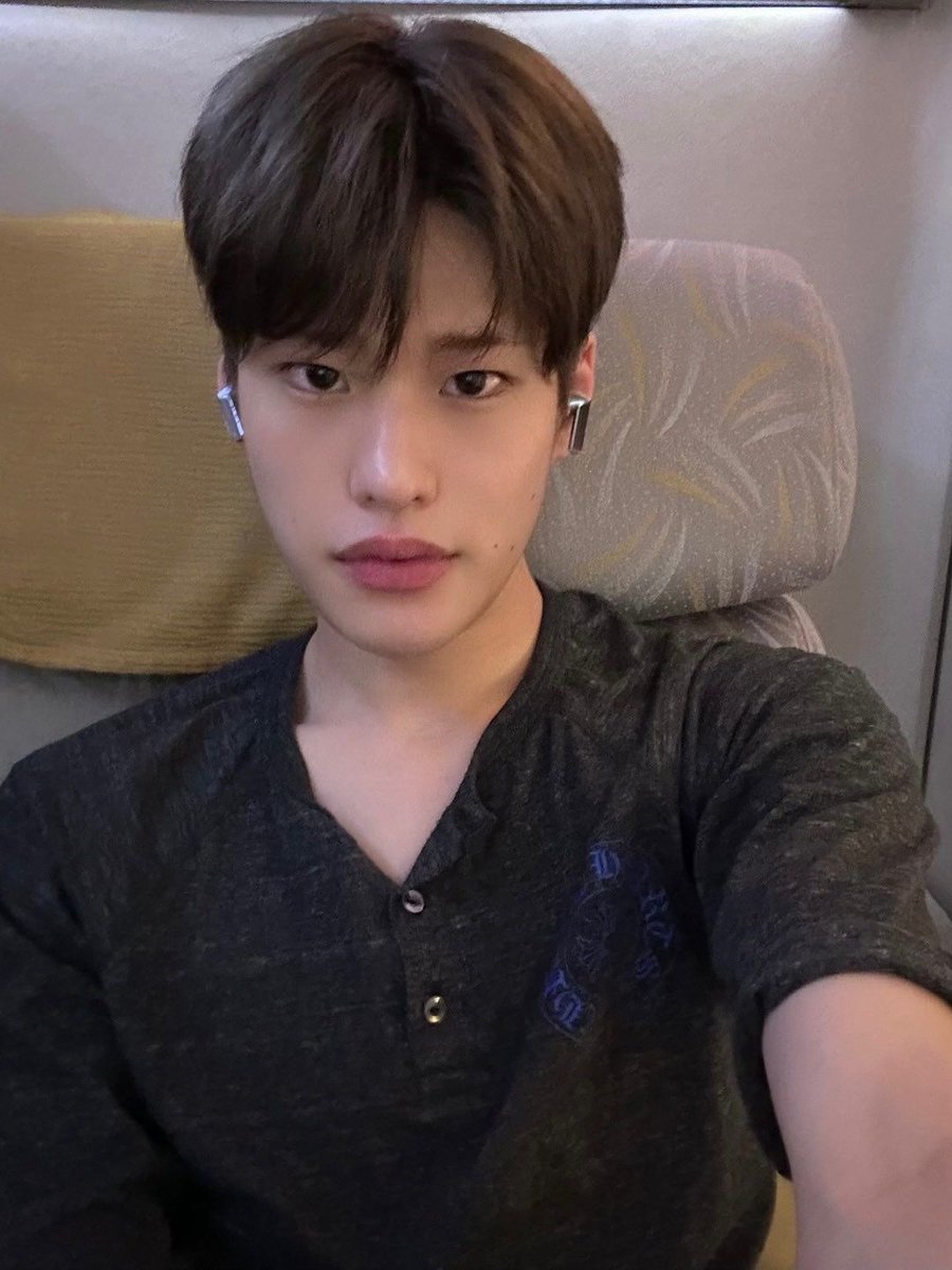 a.’꒰ა𐂂.☘︎ ݁˖ tweet media