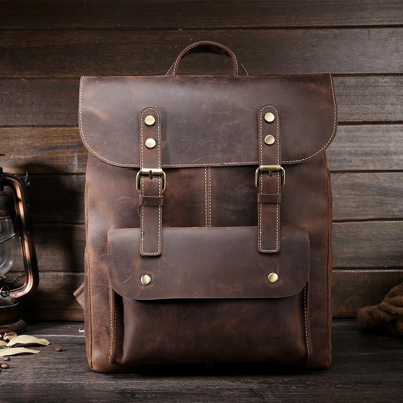 UnicunShop's tweet image. Looking for a bag that actually lasts? This retro horse leather backpack is a total game changer. It fits your laptop and tablet easily, and the vintage vibe is just 🤌. Honestly, you need this in your rotation! unicun.com/product/mens-b…

#VintageStyle #LeatherBag #EverydayCarry