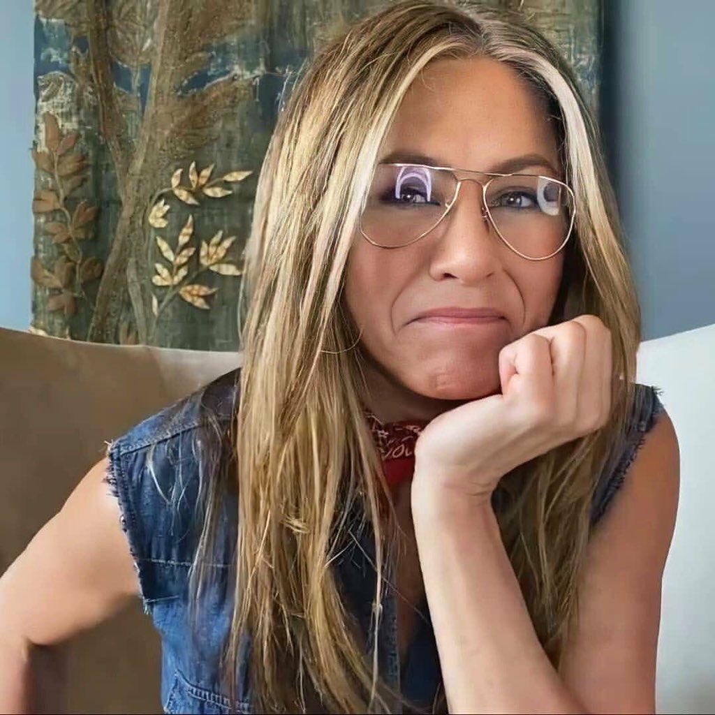 Jennifer Aniston tweet media