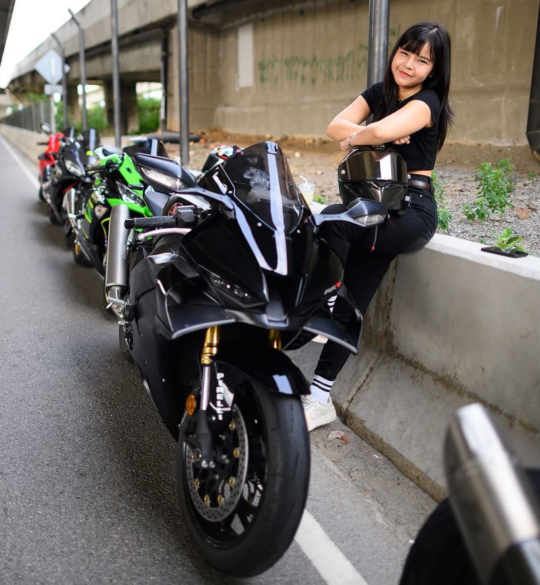 MoreMotorcycles's tweet image. #Honda CBR
#Bikergirl

📷
threads.com/@babyorgean