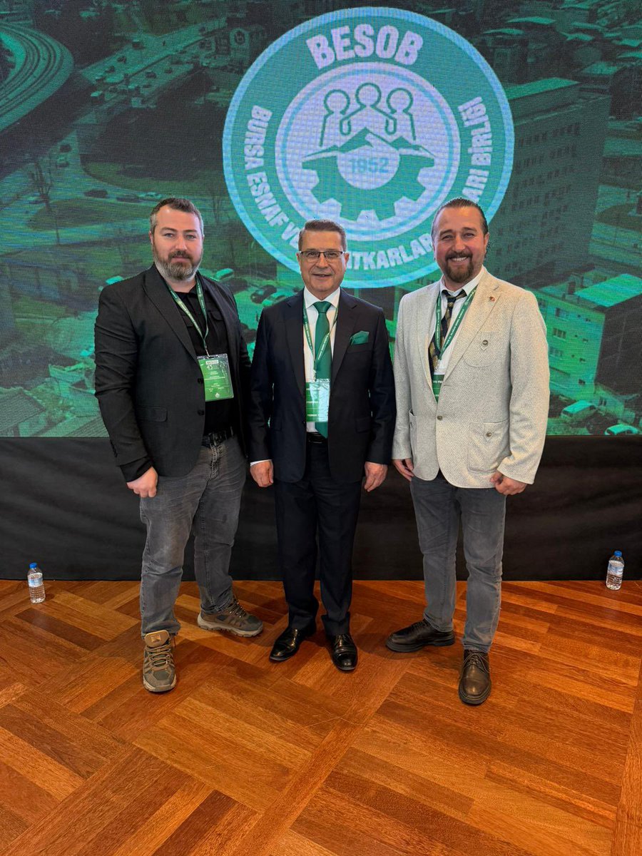 Hcan16can's tweet photo. Bursa Birlik Başkanlığımızın 45. Olağan Genel Kurulu’na Yönetim Kurulu Üyelerimiz ile birlikte katılım sağladık.
Genel Kurulda yeniden Birlik Başkanlığına seçilen Sn Fahrettin Bilgit ve yönetimini tebrik eder; çalışmalarında başarılar dilerim. https://t.co/p6VjWsC6Qi