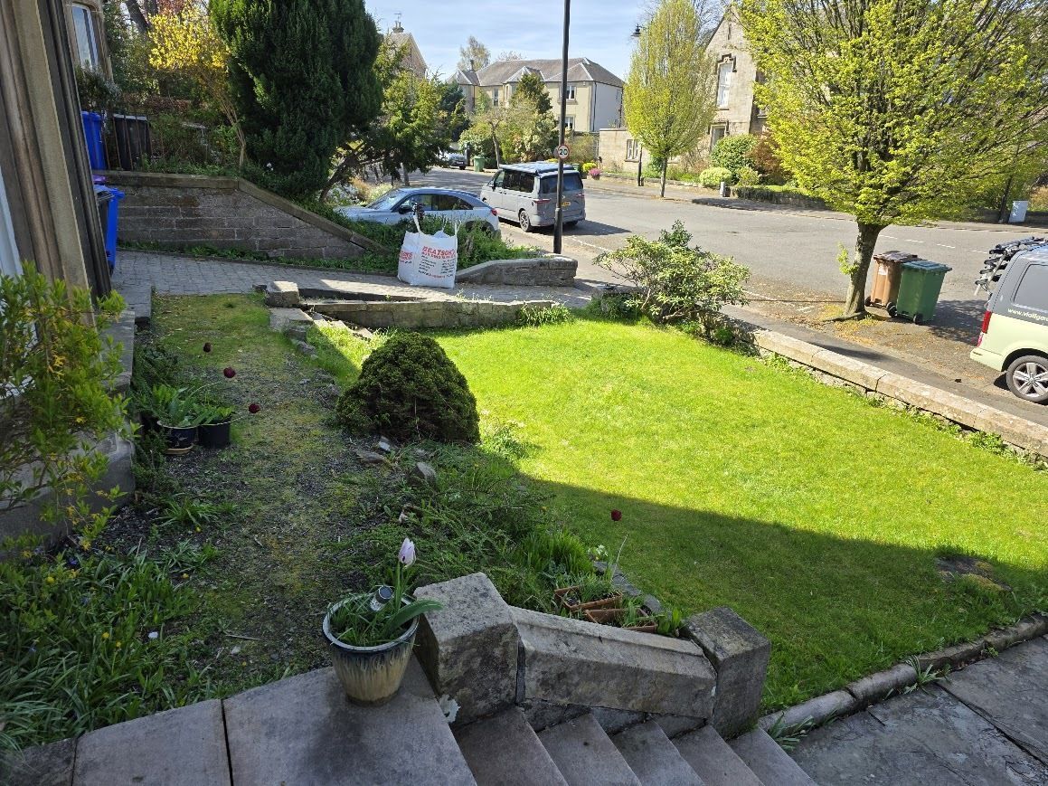 Vialii's tweet image. A recent #GardenDesign commission is this front garden in #KingsPark in #Stirling. Not all gardens have to be big sprawling back gardens, the front gardens are important too! Get in touch if you want to book a free online consultation.
#GardenDesignStirling
#GardenDesignClacks