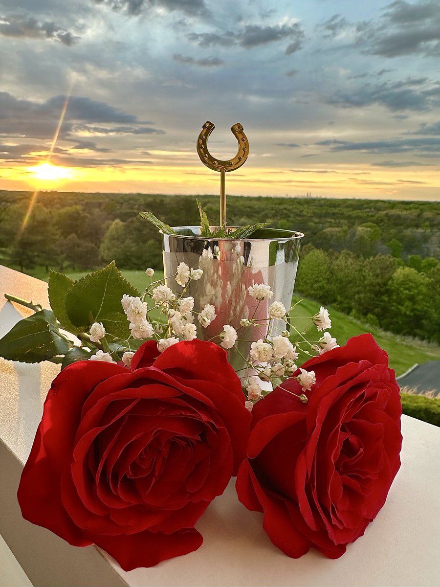 TrumpGolfPhilly's tweet photo. Off to the races! 🐎✨🌹

Last night’s Kentucky Derby watch party—definitely a race to remember!
🥂🏇
#KentuckyDerby #OffToTheRaces #derbyday #mintjulep https://t.co/y7aBUrWXLc