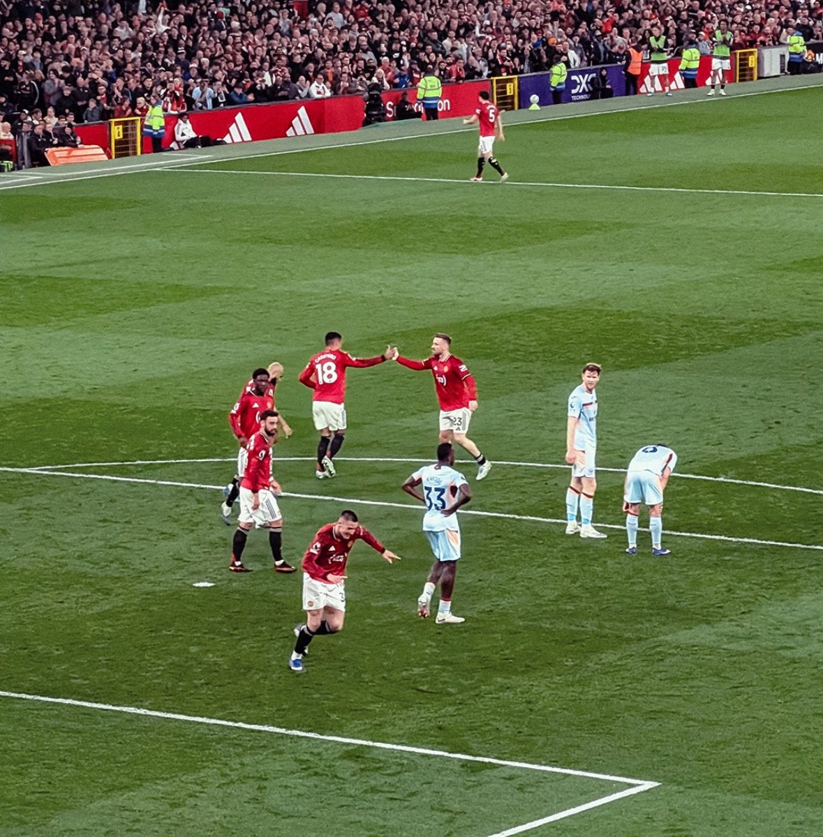 United Ask tweet media