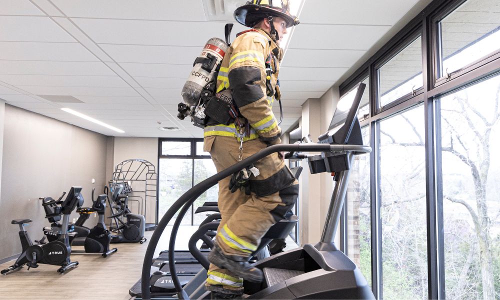 _firefighterhub's tweet image. This week's highlight comes to us from Santa Barbara FD. It highlights the major components for a firefighter fitness program.

firefighterhub.com/weekly-highlig…

More resources at firefighterhub.com.

#firefighter #fitness #firefighterfitness