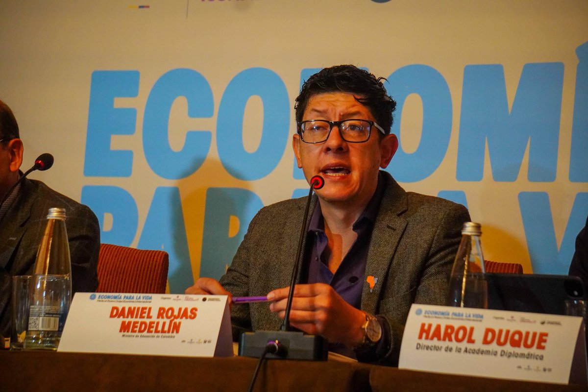 Daniel Rojas Medellin tweet media