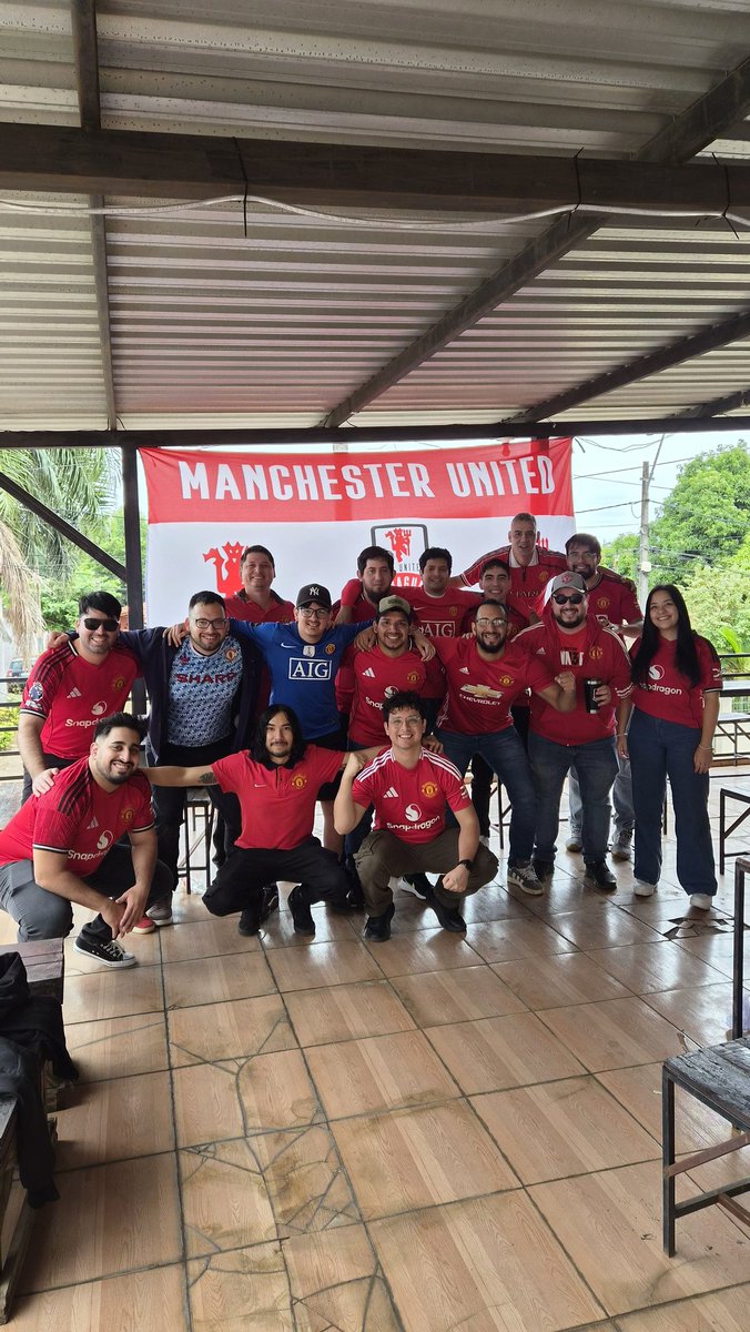 Victoria y clasificacion a la UCL...VAMOS 
<a href="/ManUtd/">Manchester United</a>