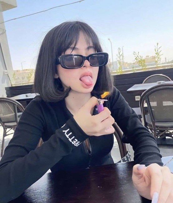 ﮪـيلز 🫦🔥 𝙷𝙴𝙴𝙻𝚂 tweet media