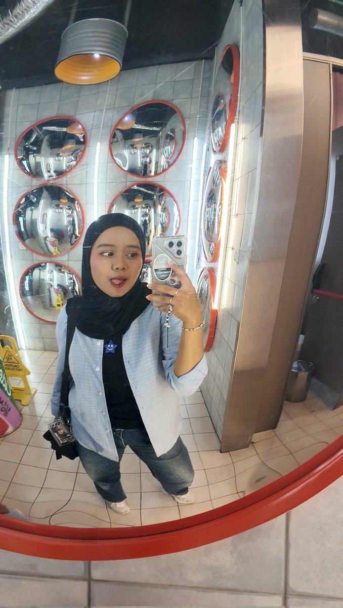 ndynotndi's tweet photo. another one fine dday w. villy. happy banget pokoknya bisa mabar sambil teriak" n headbang an ♥️ besok lagi ya 🤪 https://t.co/fDKs2p76v7