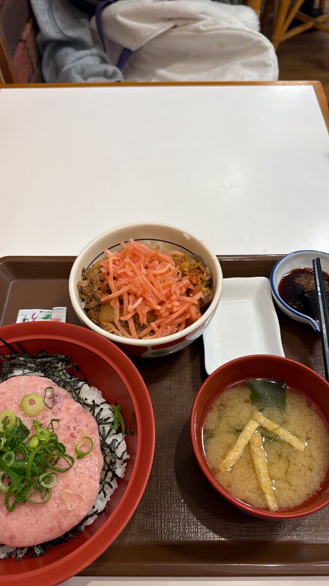 わん tweet media