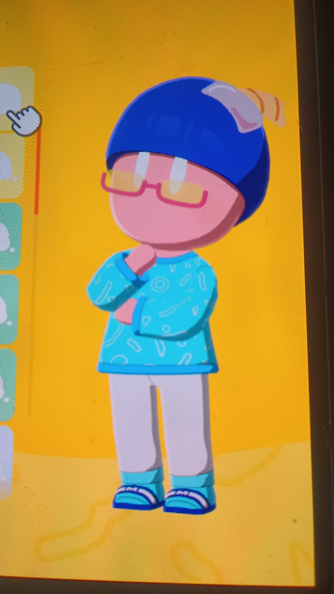 Cofine08's tweet photo. the same pose lmao https://t.co/rydCYyJ8Ru