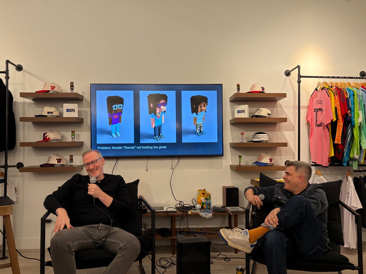 6529Guardian's tweet photo. Had an inspiring day yesterday - thanks  @AdamWeitsman for hosting an exceptional convivial dinner and @sergitosergito for convening a Meebits fiesta w @larvalabs Matt &amp; John explaining history &amp; development path.

Adam's dinner: people discussing ideas, not prices, w/ passion! https://t.co/kbBLs81QLM