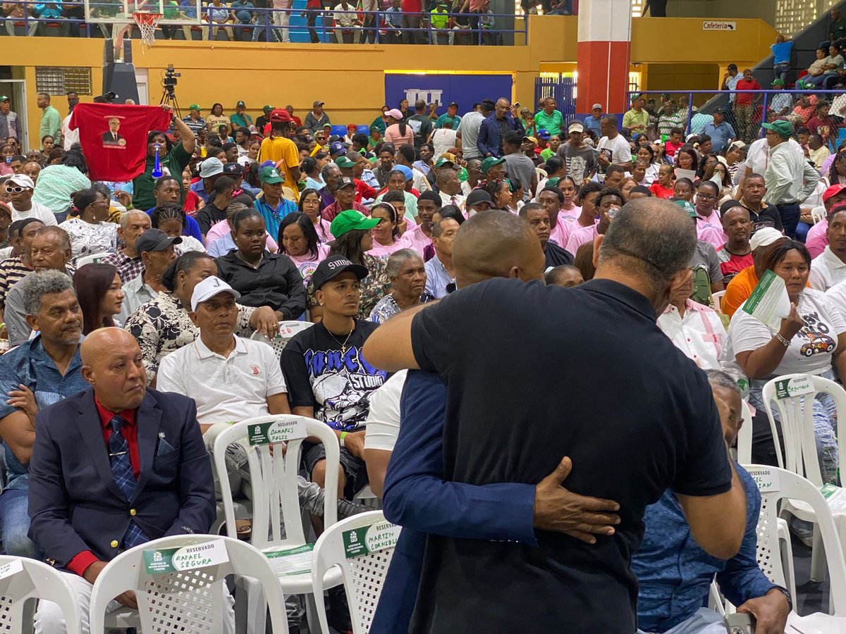 Maria_AT_'s tweet photo. La provincia Barahona, necesita integrarse plenamente a los avances del mundo actual.

#FuerzaDelPueblo
#LeonelEnBarahona
#BarahonaConLeonel https://t.co/Qf4SsQA1xD