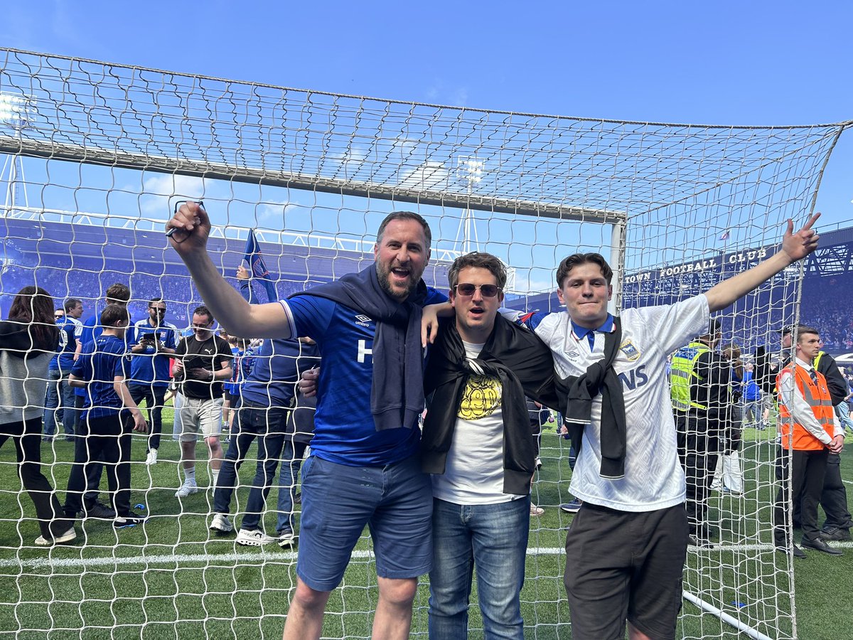mattynipper's tweet photo. #itfc Promotion again ole ole https://t.co/iE6jSGpqeG