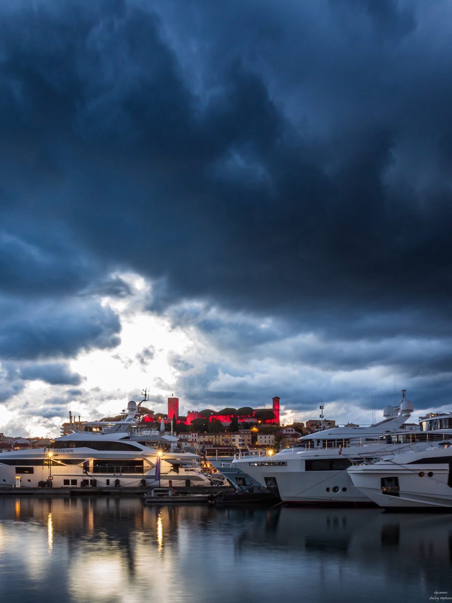 MeteoCotedAzur's tweet image. 🌍 #PrévisionMétéo
 📆 Lundi 04/05/26

 📌 Le temps est instable avec des remontées pluvio-orageuses affectant la région depuis la Méditerranée ! 🌦️🌧️⛈️

📝 Bulletin complet : facebook.com/share/14j91HkV…

📲 @SlpCannes #CotedAzurFrance #AlpesMaritimes #Nice06 #Var #Cannes