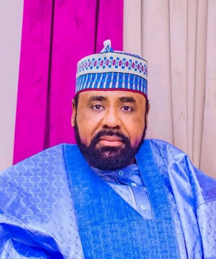 EXCLUSIVE: Gombe APC Boils as Inuwa Yahaya Dumps Pantami and Crowns ...