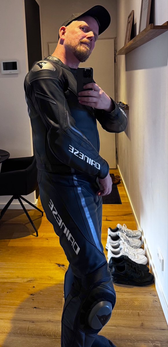 Leather Alpha Chris tweet media