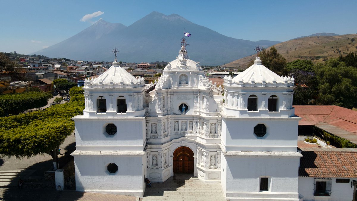 Central American Catholic Aesthetics tweet media