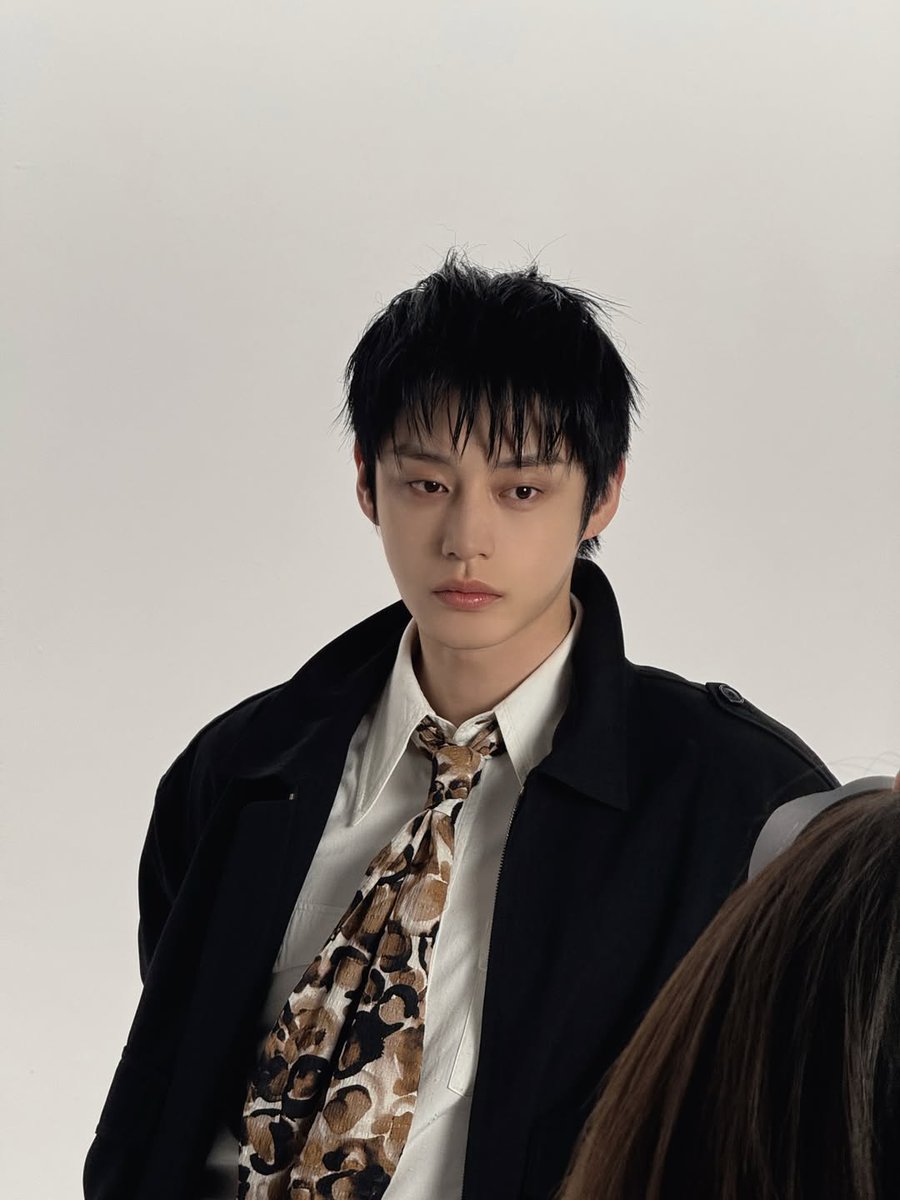 📸 [03.05.26] zb1official Postingan Instagram, bersama Kim Jiwoong