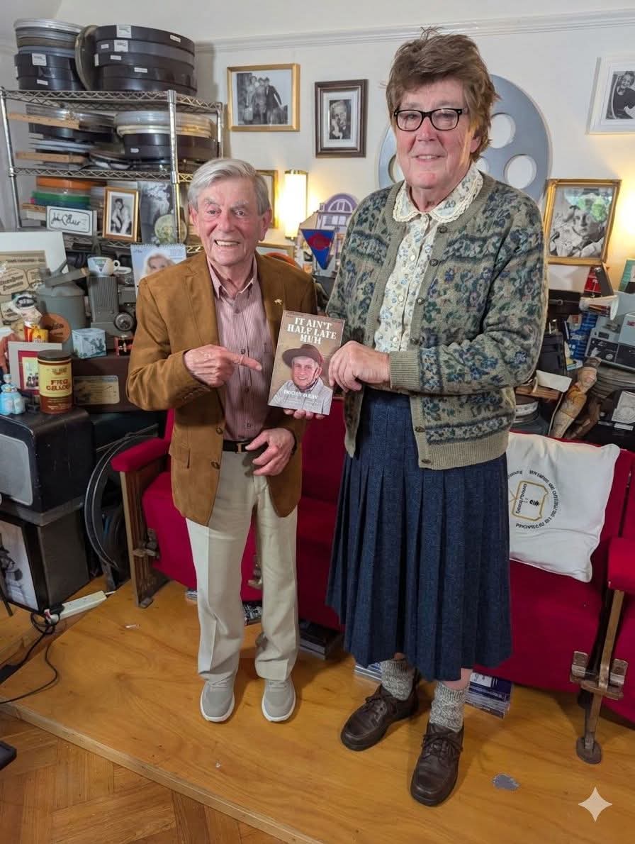 DandyWarhol64's tweet photo. @MikeReadUK Mike looks like he cross dresses as an old lady. https://t.co/hdy3Py89fu