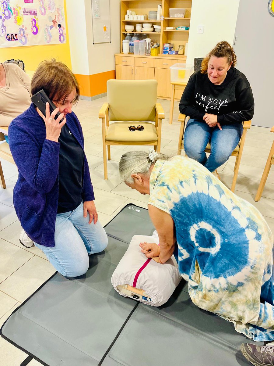 SoCanGer's tweet photo. 💜 Hoy compartimos un taller muy especial en Fuerteventura para personas cuidadoras. Un espacio de aprendizaje, cercanía y autocuidado. Porque cuidar también es cuidarse. Gracias de corazón por formar parte 💕

#SOCANGER #CuidarAlCuidador https://t.co/TilYifQ8QE