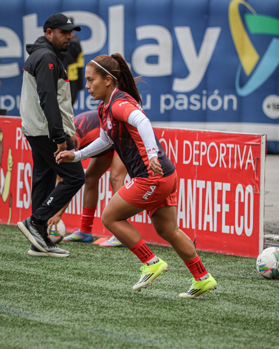 LeonasSantaFe's tweet image. ¡Calientan las #Leonas 🦁 para el Clásico Capitalino ⚽️!