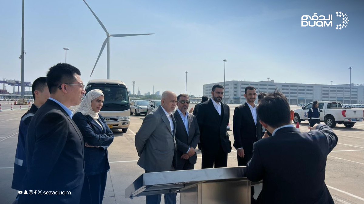 sezaduqm's tweet photo. تأكيدًا على دورها كإحدى الوجهات الاستثمارية الرئيسية في سلطنة عُمان، وسعيها المستمر لاستقطاب الاستثمارات ذات القيمة المضافة؛ شاركت المنطقة الاقتصادية الخاصة  #الدقم ضمن وفد الهيئة العامة للمناطق الاقتصادية الخاصة والمناطق الحرة، في زيارةٍ رسمية إلى جمهورية الصين الشعبية، مستعرضةً مقوماتها التنافسية في قطاعات حيوية تشمل اللوجستيات، وتخزين ومعالجة المشتقات النفطية، والصناعات الطبية والدوائية، إلى جانب ما توفره من بيئة استثمارية متكاملة تدعم نمو الأعمال وتعزّز حضورها في الأسواق الدولية.