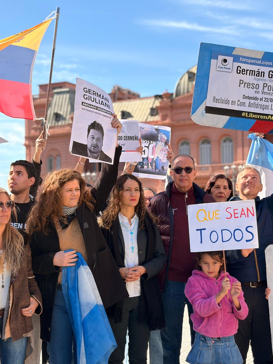 📍Desde Buenos Aires, alzamos la voz por Germán Giuliani; argentino detenido en Venezuela y por los más de 500 presos políticos. 

Exigimos la libertad de todos

¡Nunca ha debido estar presos! 🇻🇪⛓️‍💥
