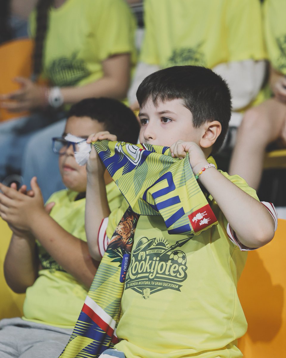 ASOBAL's tweet photo. 🏆 ¡Una victoria más para celebrar la permanencia en la Liga @NexusEnergia ASOBAL!

💪 @BM_Caserio y el Quijote Arena certifican con triunfo y fiesta en las gradas su continuidad meses después de debutar en la élite del balonmano masculino español de clubes

👏 Los pupilos de Urdiales seguirán siendo una temporada más protagonistas de la emoción y el espectáculo del sello @ASOBAL 

📸 José Ramón García