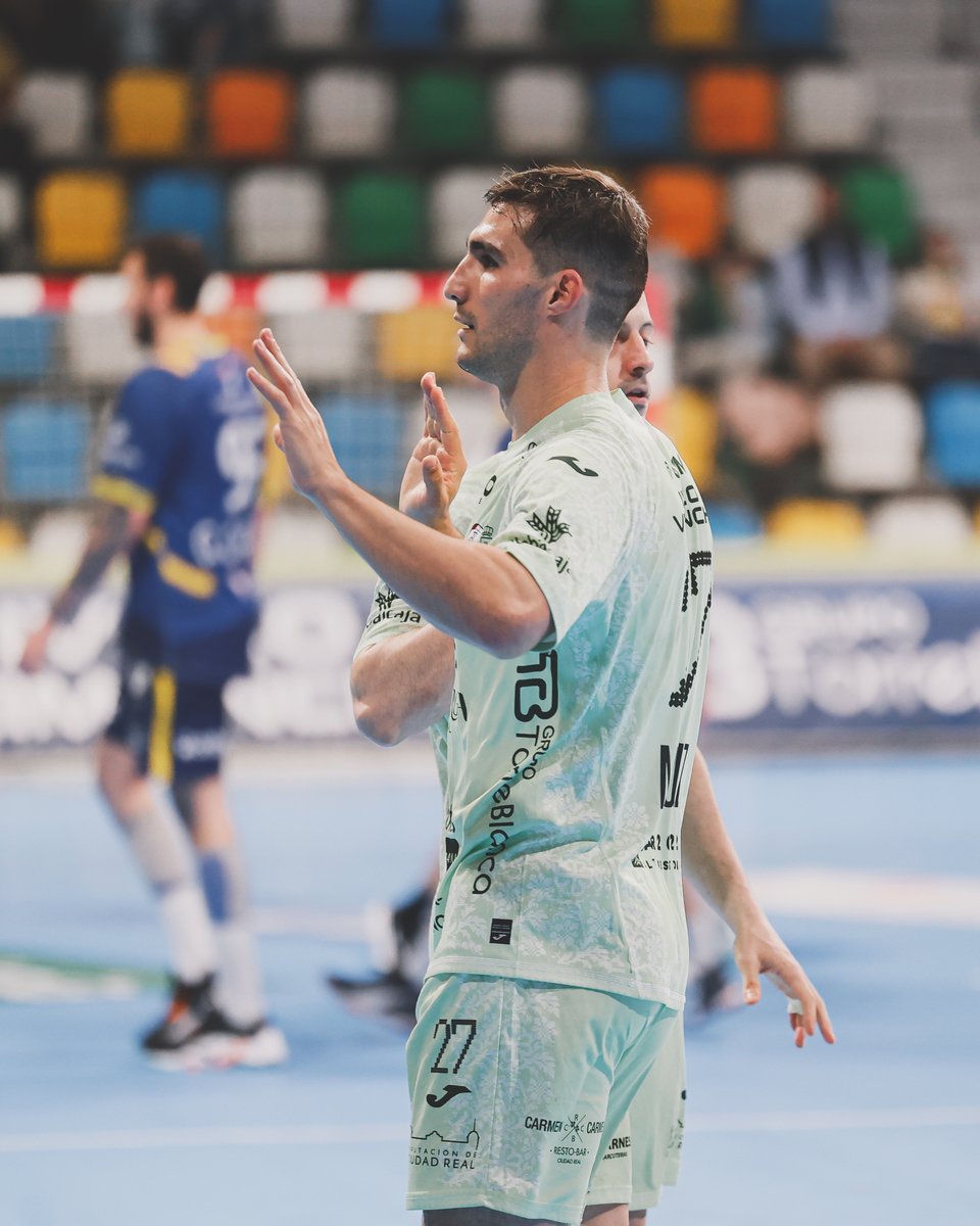 🏆 ¡Una victoria más para celebrar la permanencia en la Liga <a href="/NexusEnergia/">Nexus Energía</a> ASOBAL!

💪 <a href="/BM_Caserio/">Balonmano Caserío Ciudad Real</a> y el Quijote Arena certifican con triunfo y fiesta en las gradas su continuidad meses después de debutar en la élite del balonmano masculino español de clubes

👏 Los pupilos de