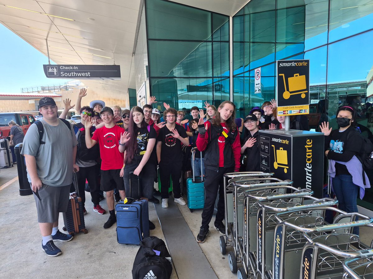 Team2337's tweet photo. Farewell Houston. It has been an awesome week! https://t.co/zt696zzuRs