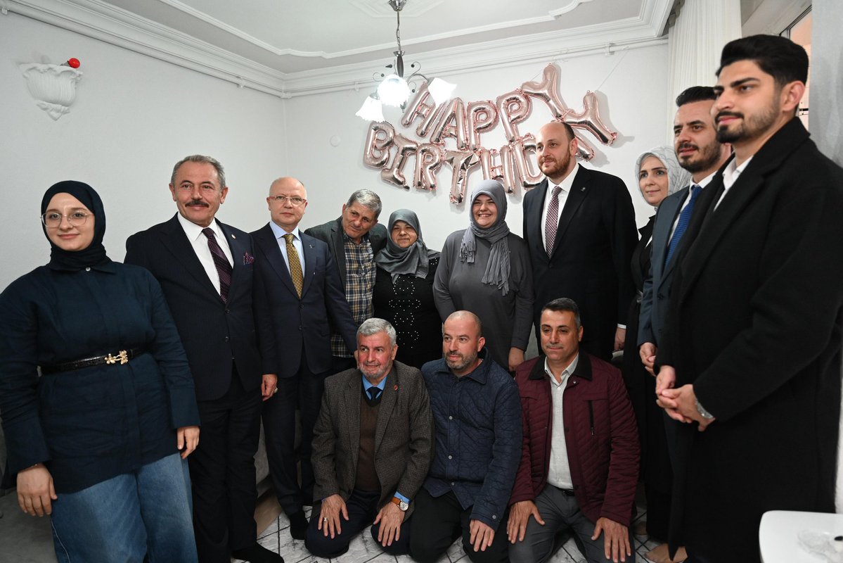 İl Başkanımız Sayın Davut Gürkan, Genel Merkez Teşkilat Başkanımız Sayın Ahmet Büyükgümüş ile birlikte yeni üyemiz Simay kardeşimiz ve ailesini evinde ziyaret etti.

<a href="/abuyukgumus/">Ahmet Büyükgümüş</a> 
<a href="/davutgurkan/">Davut Gürkan</a> 
<a href="/sahin_tin/">Şahin TİN</a> 
<a href="/kurtulus_adnan/">Adnan Kurtuluş</a>