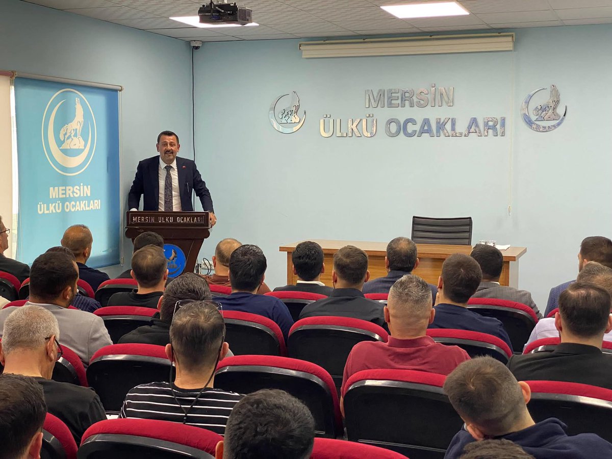 BerkerBozhasan's tweet photo. Ülkü Ocakları Mersin İl Başkanlığımızda 3 Mayıs Milliyetçiler Günü ve tarihi süreci ile ilgili bir sunum gerçekleştirdim. İl Ocak Başkanımız Sayın Ahmet Bebek'e kıymetli yönetimine böyle anlamlı organizasyonda bizleri ocağımızda gençlerimizle buluşturdugu için teşekkür ederim. https://t.co/pvwfH5fo2L